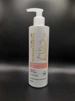 Shampoo per capelli disidrati, deterge delicatamente e aiuta a ritrovare forza e brillantezza. L’olio d’Argan grazie alla presenza di vitamina E e di antiossidanti, idrata e rinforza i capelli fragili e secchi. Grazie ai semi di lino, che fortificano e migliorano la loro naturale lucentezza, i capelli risulteranno subito più morbidi; mentre l'olio di ricino è adattissimo e ben noto per le proprietà rinforzanti, ristrutturanti, defaticanti e ammorbidenti.