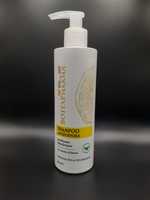 Grazie  all’aceto di mele, questo shampoo è un vero e proprio trattamento naturale per una progressiva riduzione della sensazione di prurito. Il succo di limone funziona in modo eccellente per pulire i follicoli piliferi e sbloccare i pori che potrebbero inibire la crescita dei capelli. Controlla la produzione di sebo.